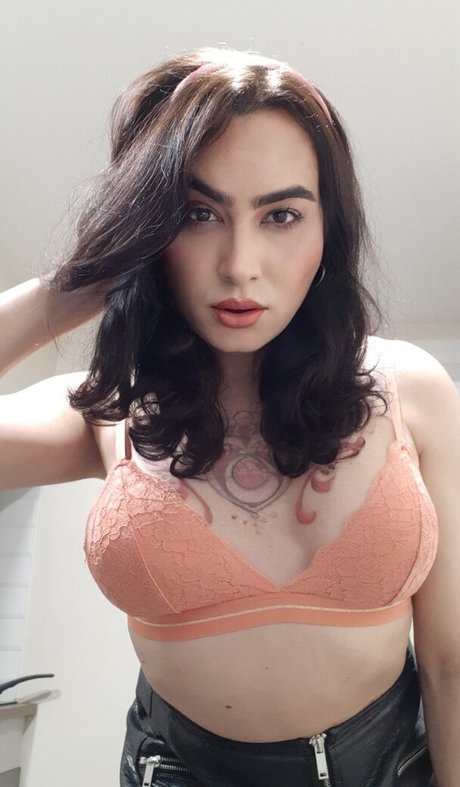 Foto di nudo di fuga di OnlyFans di Miss Yuna