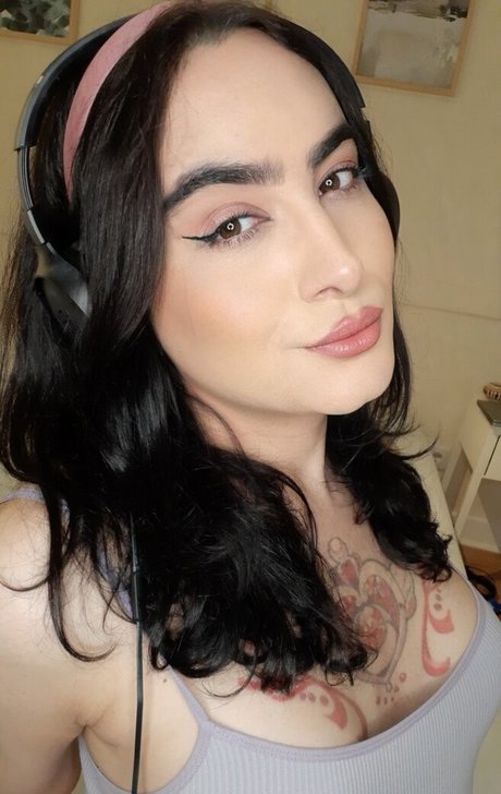 Foto di nudo di fuga di OnlyFans di Miss Yuna