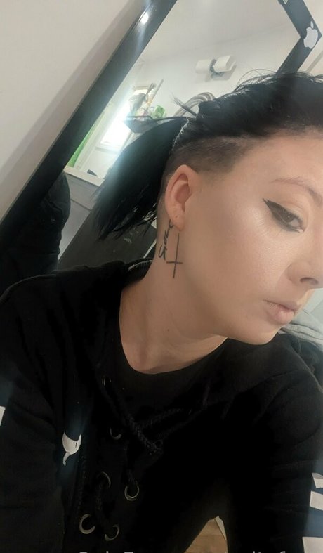 Foto di nudo di fuga di OnlyFans di Cultofsyn