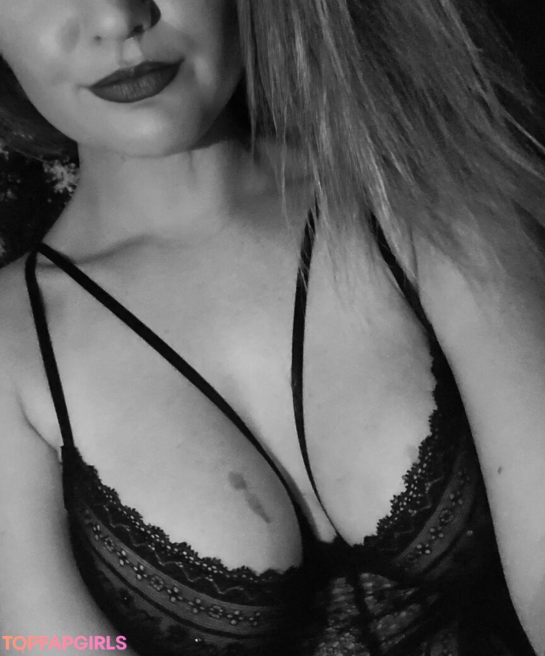 Foto di nudo di fuga di OnlyFans di Jennifer Fox #89 Foto di nudo di fuga di OnlyFans di Jennifer Fox #89