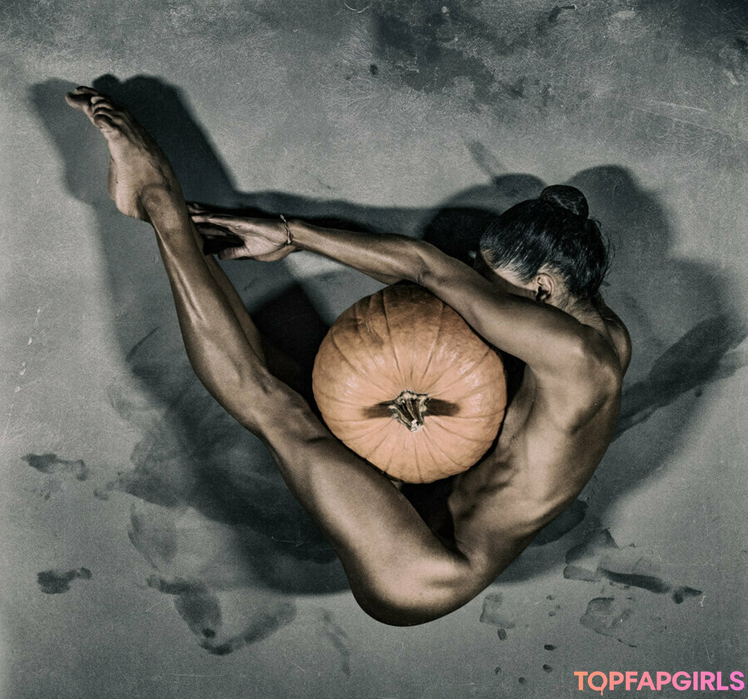 Foto di nudo di fuga di OnlyFans di Laetitiamodelfree #14 Foto di nudo di fuga di OnlyFans di Laetitiamodelfree #14