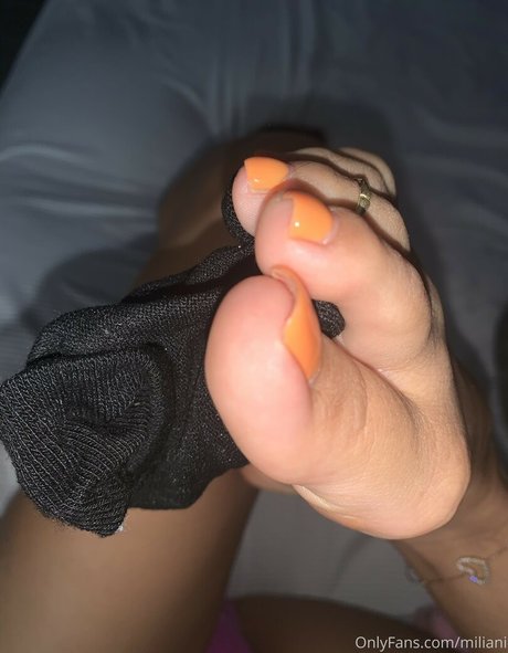Foto di nudo di fuga di OnlyFans di Miliani