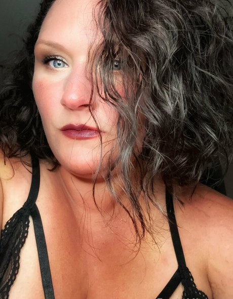 Foto di nudo di fuga di OnlyFans di Thefootress