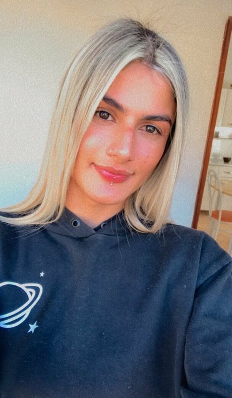 Foto di nudo di fuga di OnlyFans di Babi Marchiori