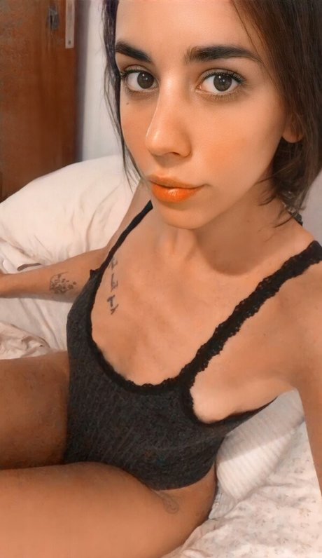 Foto di nudo di fuga di OnlyFans di Vera Kaludi