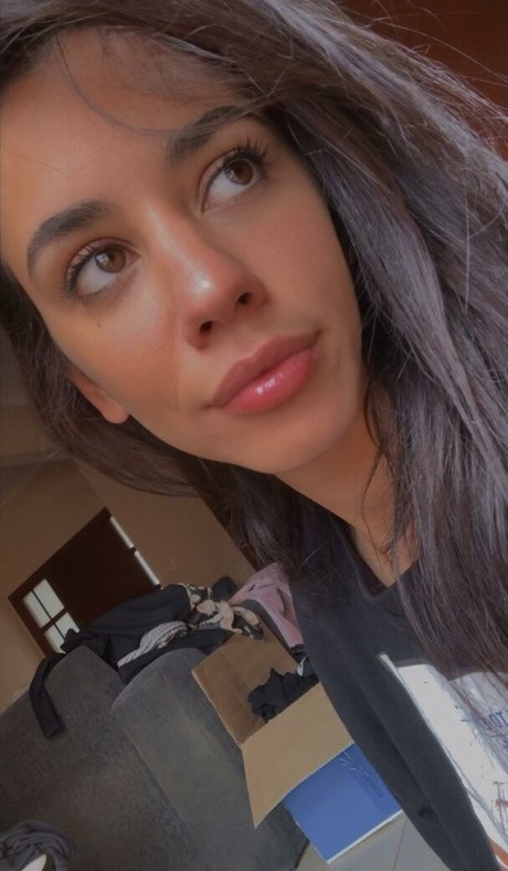Foto di nudo di fuga di OnlyFans di Vera Kaludi