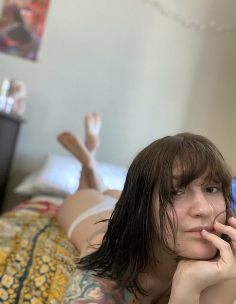 Foto di nudo di fuga di OnlyFans di Minaluna
