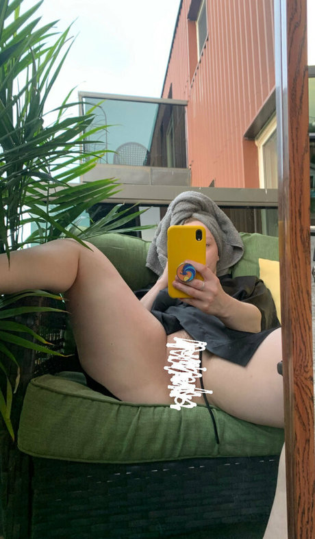 Foto di nudo di fuga di OnlyFans di Freebri