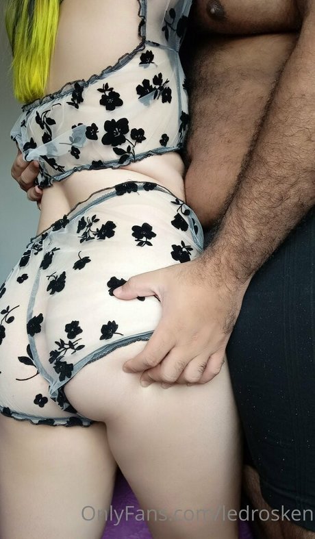 Nyxie_ledros