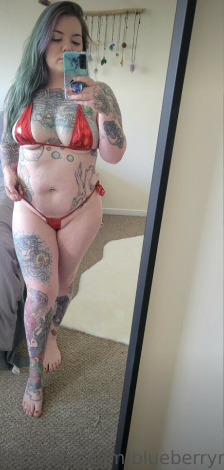 Foto di nudo di fuga di OnlyFans di Blueberrymama