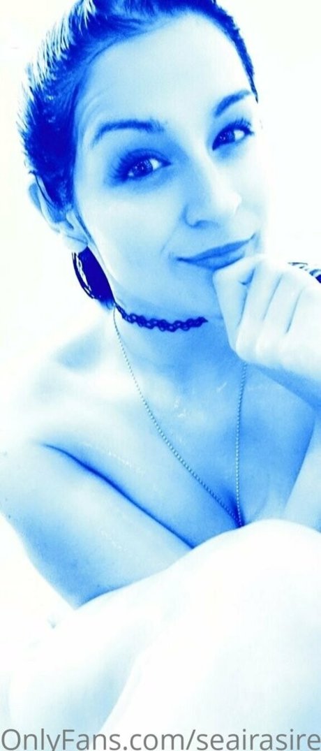 Foto di nudo di fuga di OnlyFans di Seairasiren