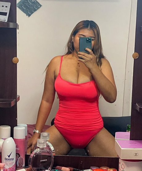 Foto di nudo di fuga di OnlyFans di Thanaporn