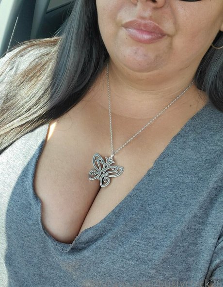 Bustychick26