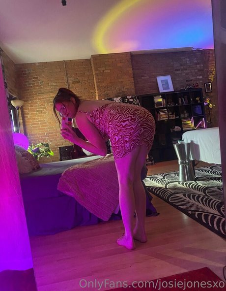 Foto di nudo di fuga di OnlyFans di Josiejonesfree