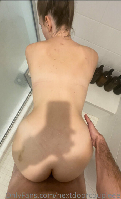 Foto di nudo di fuga di OnlyFans di Nextdoorcoupleee