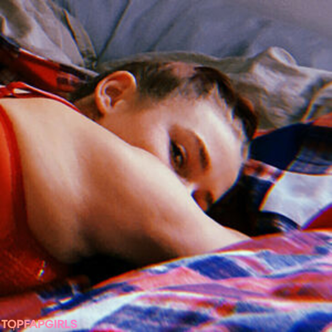 Foto di nudo di fuga di OnlyFans di Halestormgaming420 #55 Foto di nudo di fuga di OnlyFans di Halestormgaming420 #55