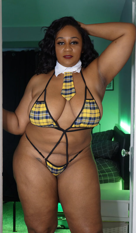 Foto di nudo di fuga di OnlyFans di Faye Jackson