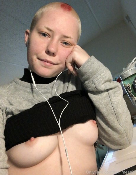 Foto di nudo di fuga di OnlyFans di Tailmeat