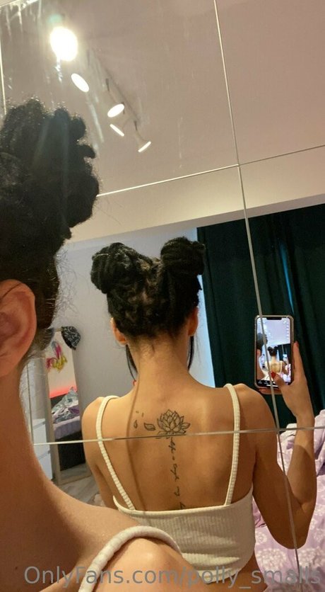 Foto di nudo di fuga di OnlyFans di Pollysmalls