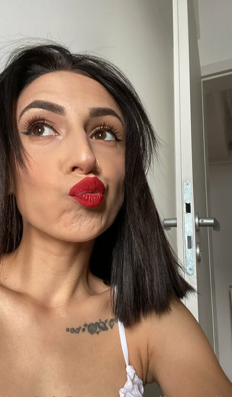 Foto di nudo di fuga di OnlyFans di Pollysmalls