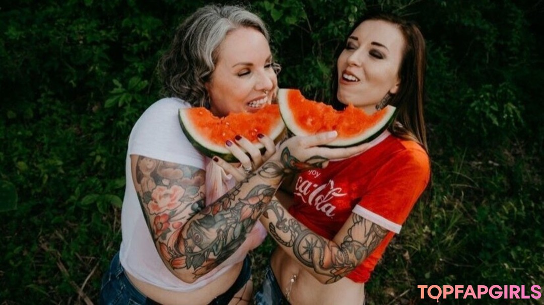 Foto di nudo di fuga di OnlyFans di Joyoustaylorjoyfree #19 Foto di nudo di fuga di OnlyFans di Joyoustaylorjoyfree #19