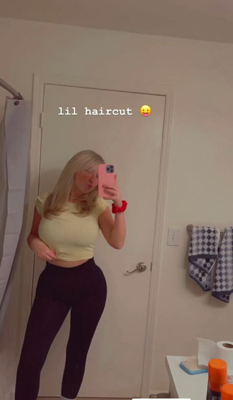 Foto di nudo di fuga di OnlyFans di Kayla A