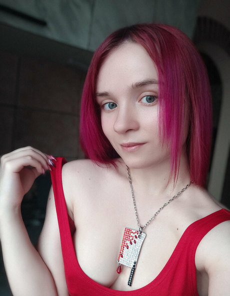 Foto di nudo di fuga di OnlyFans di Rainbowsatanicasfw
