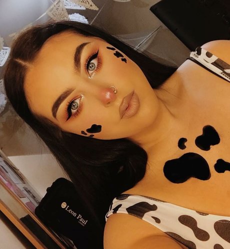 Foto di nudo di fuga di OnlyFans di Holly Marston