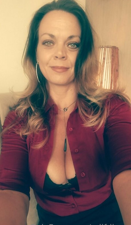 Foto di nudo di fuga di OnlyFans di Milfdiane