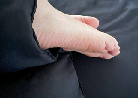Foto di nudo di fuga di OnlyFans di Savannahsfeet