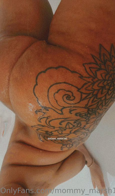 Foto di nudo di fuga di OnlyFans di Mommymarsh1897