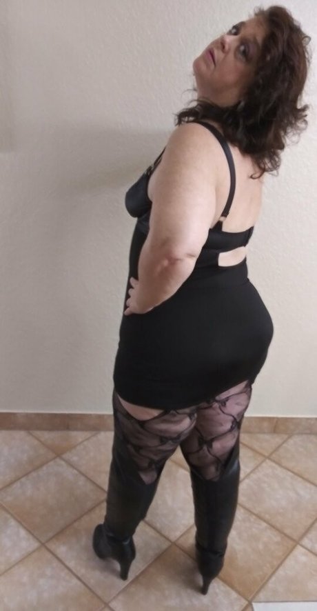 Foto di nudo di fuga di OnlyFans di Theloungeroom