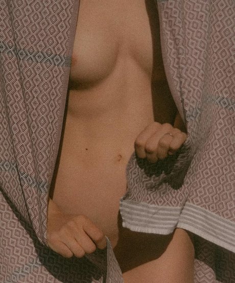 Foto di nudo di fuga di OnlyFans di Niki Anson