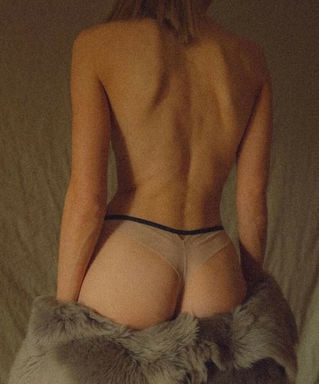 Foto di nudo di fuga di OnlyFans di Niki Anson