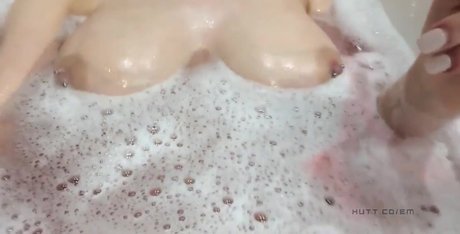 Foto di nudo di fuga di OnlyFans di Emilie