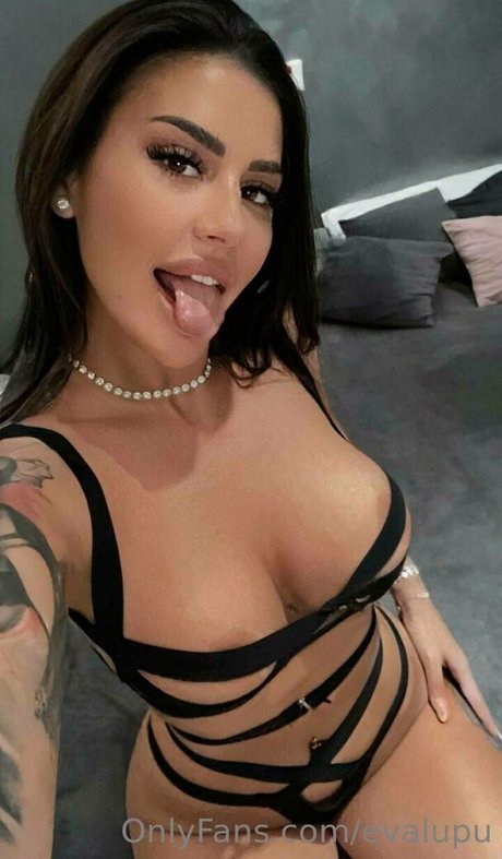 Foto di nudo di fuga di OnlyFans di Evalupu