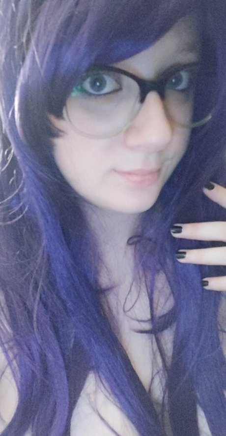 Foto di nudo di fuga di OnlyFans di Aezlealilleafree
