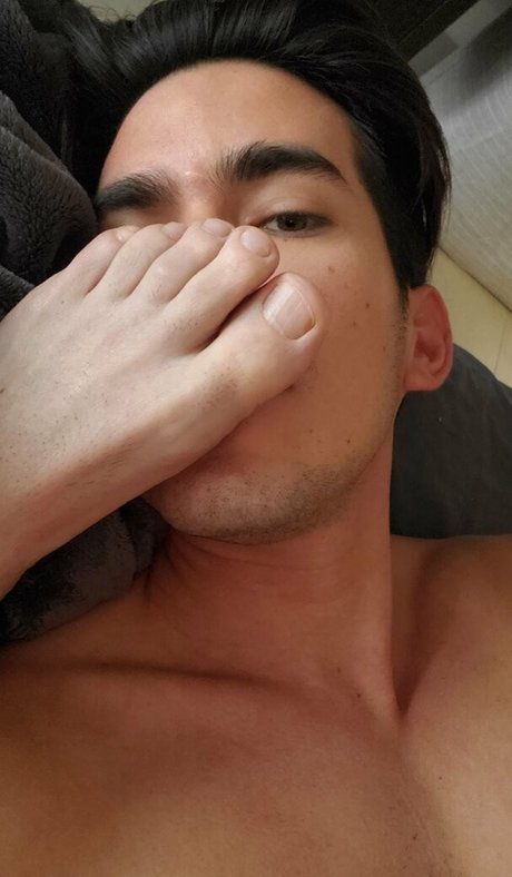 Foto di nudo di fuga di OnlyFans di Menfeetlover