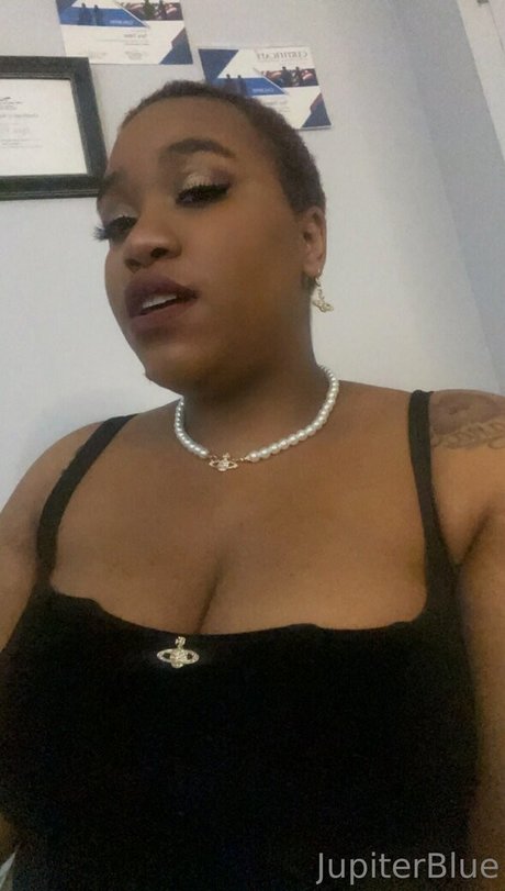 Foto di nudo di fuga di OnlyFans di Jupiterblue