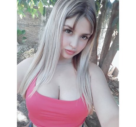 Foto di nudo di fuga di OnlyFans di Lolaaleiva