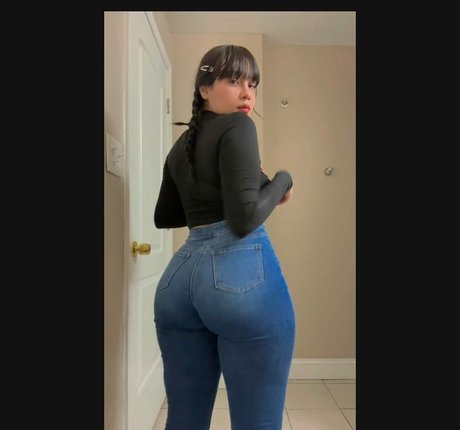 Foto di nudo di fuga di OnlyFans di Venussoad