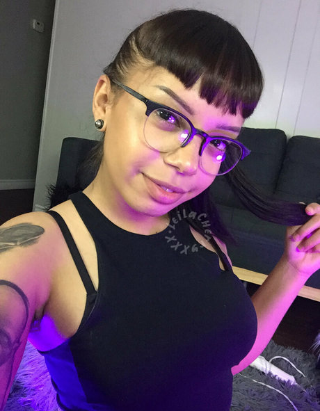 Foto di nudo di fuga di OnlyFans di Leilacherryfree