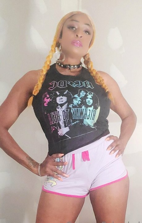 Therealcarmenhayes