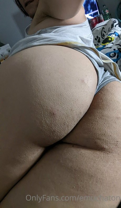 Foto di nudo di fuga di OnlyFans di Emuchaton