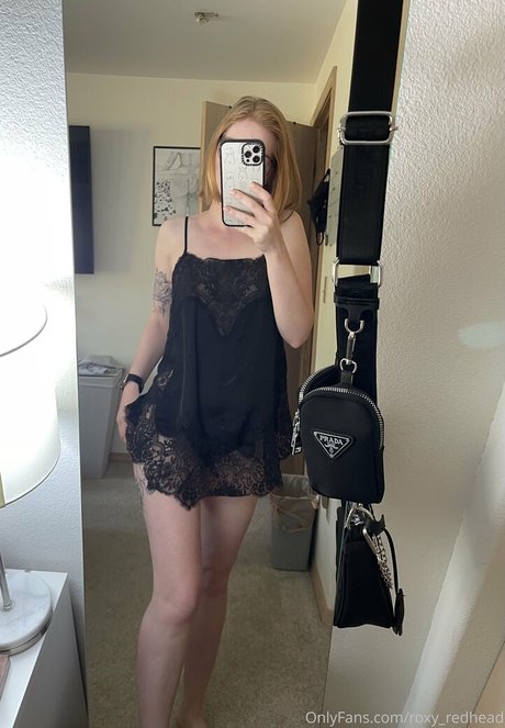 Roxyredhead