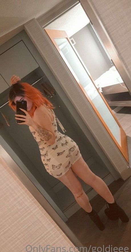 Foto di nudo di fuga di OnlyFans di Goldieee