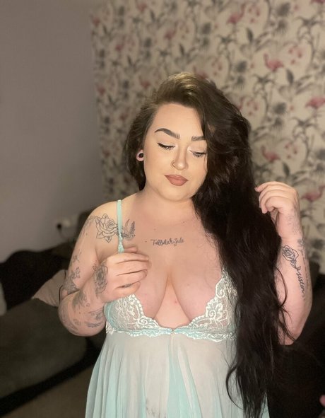 Foto di nudo di fuga di OnlyFans di Privtara69