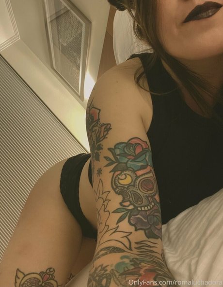 Foto di nudo di fuga di OnlyFans di Roma Luchadora Chilena