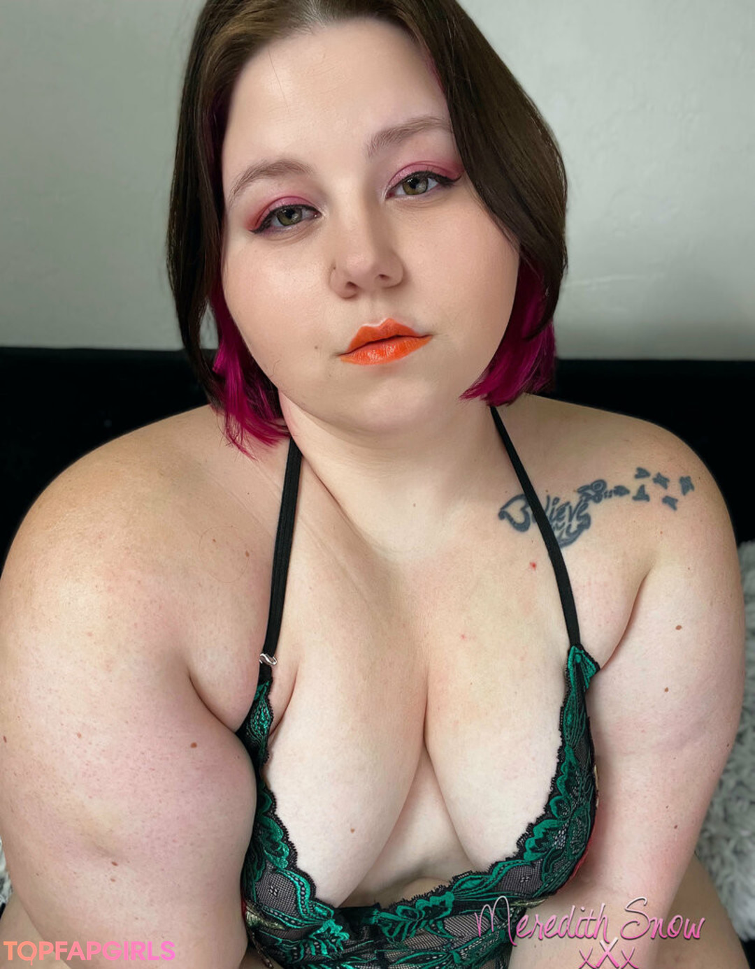 Foto di nudo di fuga di OnlyFans di Meredithfreecakes #11 Foto di nudo di fuga di OnlyFans di Meredithfreecakes #11