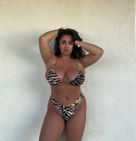 Foto di nudo di fuga di OnlyFans di Nikiamarshalll